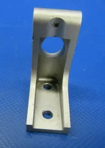 Diamond DA40-180 Hinge Flap / Aileron DA4-5710-00-52 (0319-72)